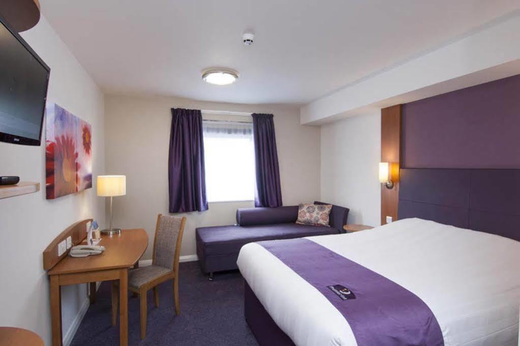 Premier Inn London Дагенем Екстер'єр фото