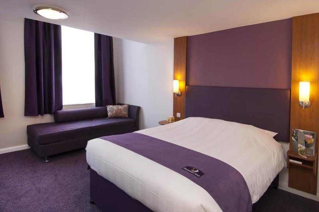 Premier Inn London Дагенем Екстер'єр фото