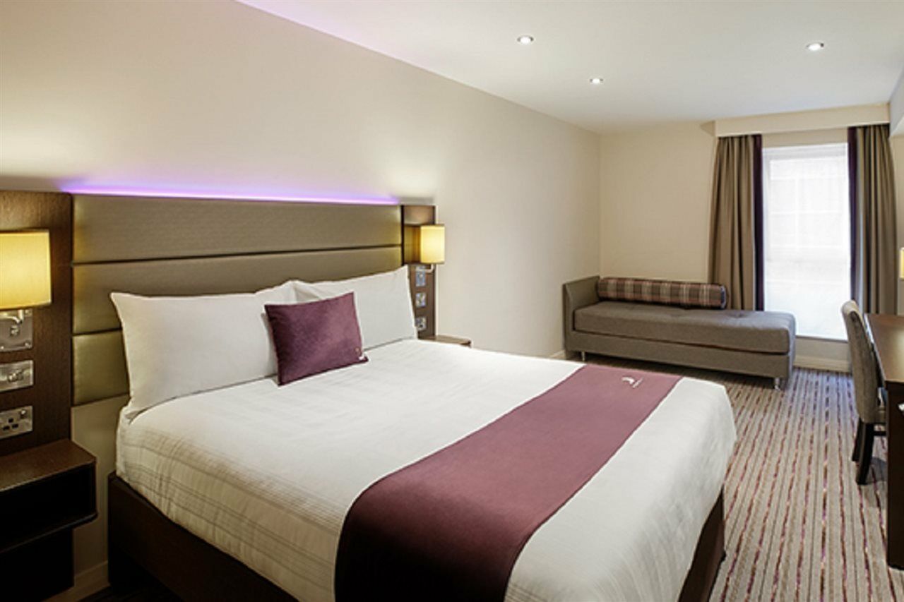 Premier Inn London Дагенем Екстер'єр фото